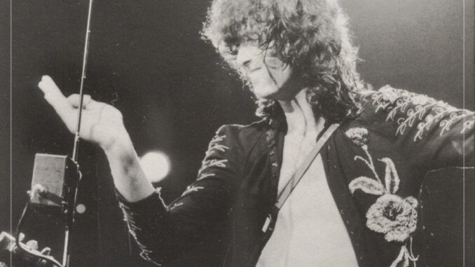 Jimmy-Page-1973-Guitarist-Led-Zeppelin-Far-Out-Magazine-1140x855